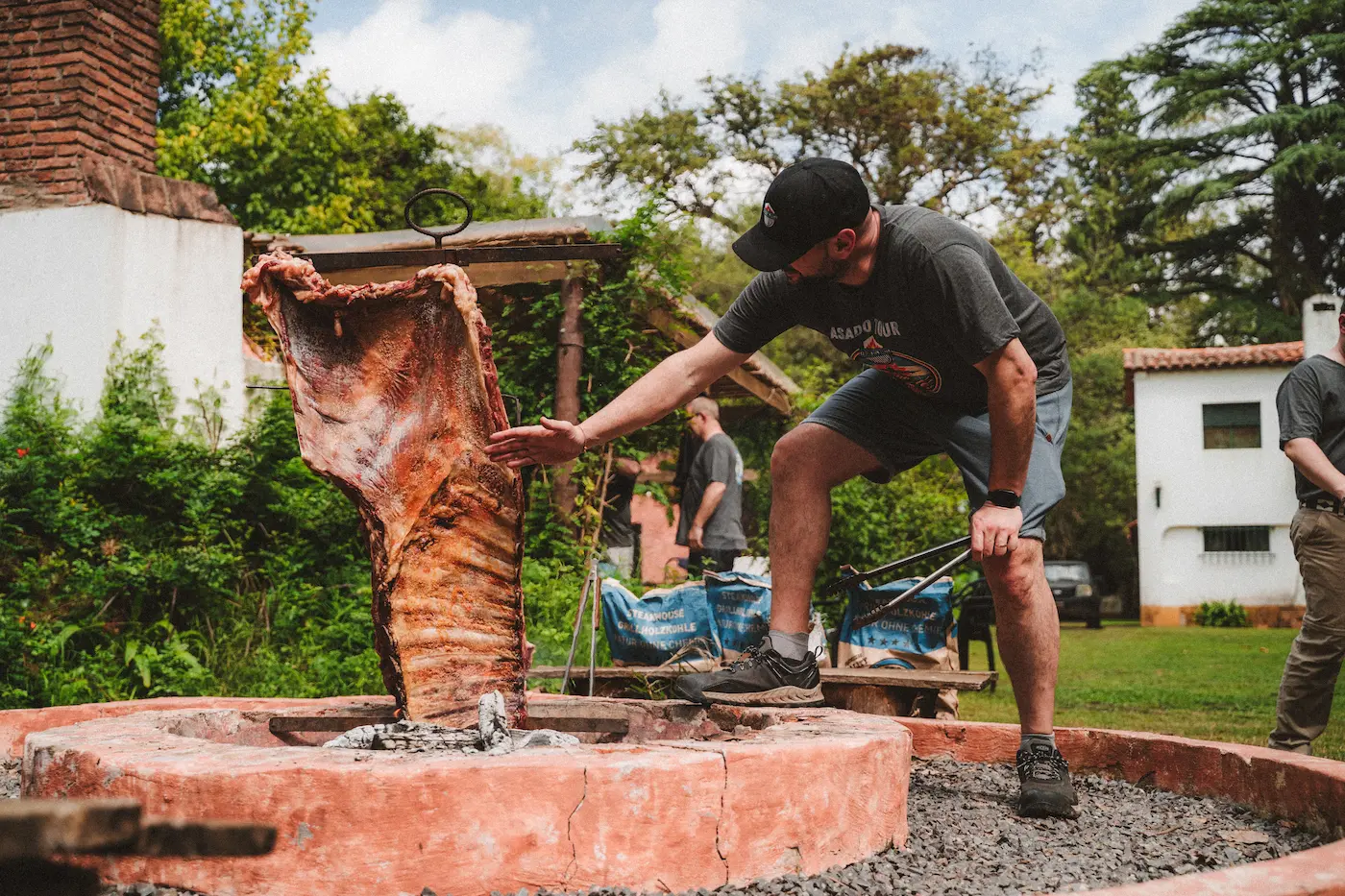 Kollege von Daniel Wolf am Asado-Kreuz